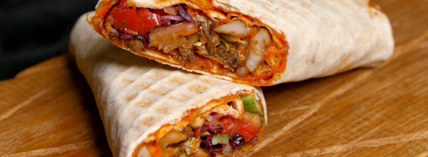 Burrito cu pui și legume