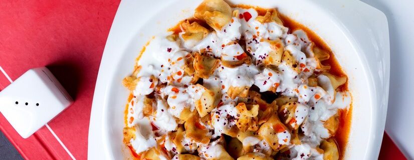 Chilaquiles cu sos rosu