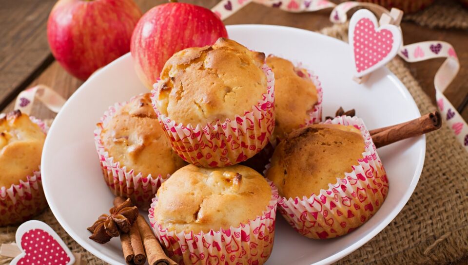 Briose cu mere si scortisoara