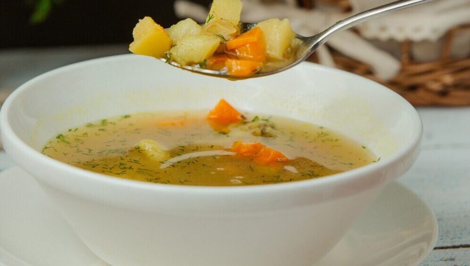 Ciorba de dovlecei cu bors