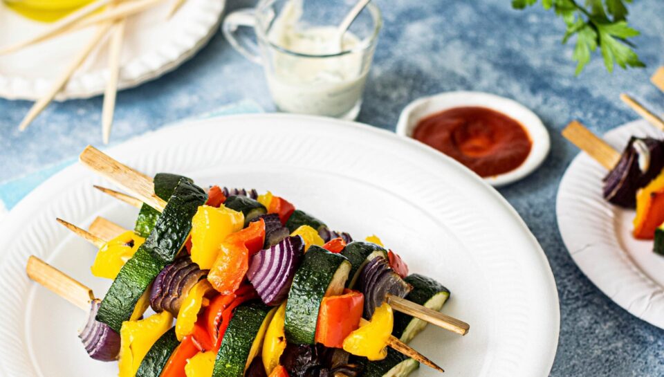 Frigarui de legume cu sos de iaurt