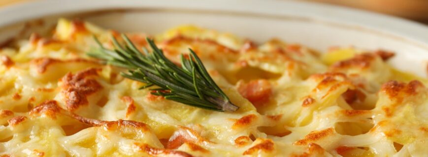 Macaroane cu branza la cuptor