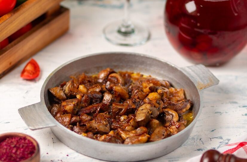 Mushroom stew with dill