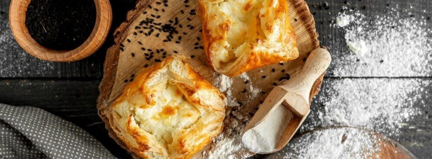 Pateuri cu branza telemea